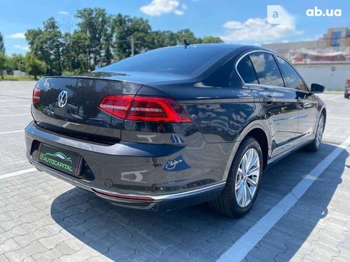 Volkswagen Passat 2018 - фото 16