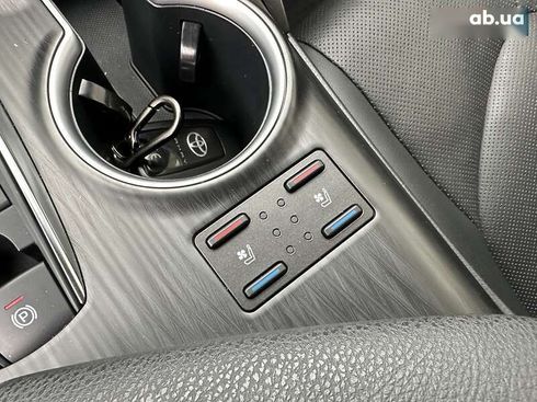 Toyota Camry 2021 - фото 25