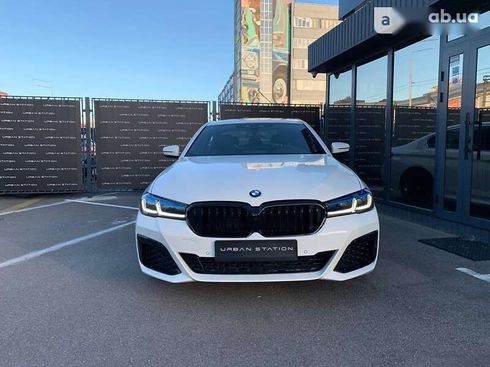 BMW 5 серия 2019 - фото 4