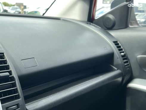Mazda 5 2006 красный - фото 27