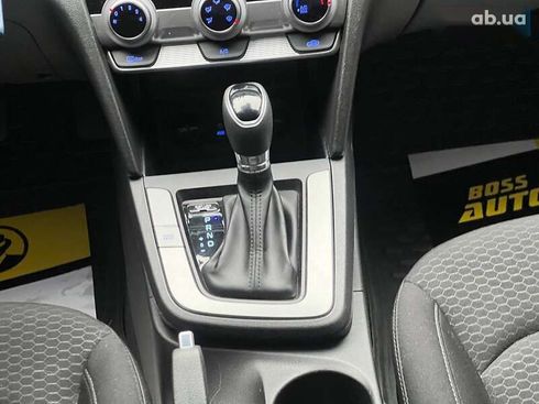 Hyundai Elantra 2019 - фото 14