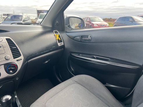 Hyundai i20 2011 серый - фото 29