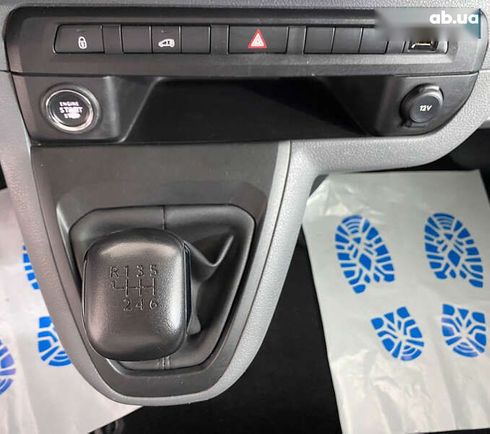 Opel Vivaro 2020 - фото 29
