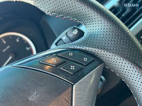 BMW 5 серия 2004 - фото 19