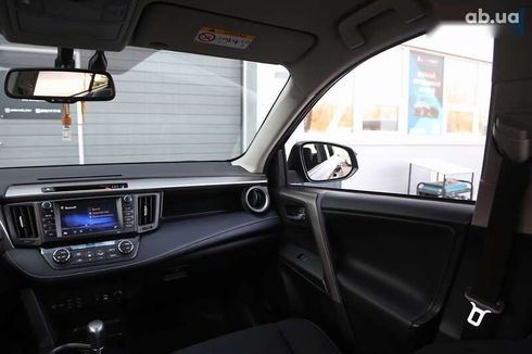 Toyota RAV4 2017 - фото 15