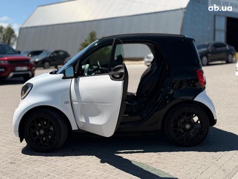 Smart Fortwo 2017 белый - фото 22