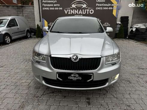 Skoda Superb 2012 - фото 10