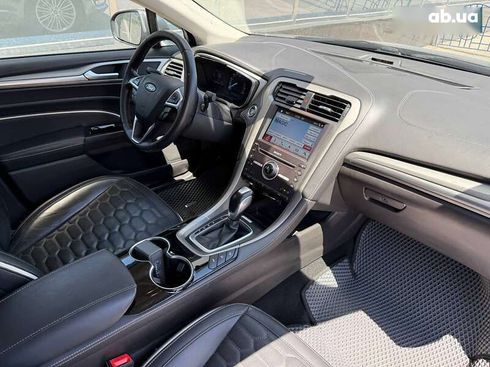 Ford Mondeo 2018 - фото 28