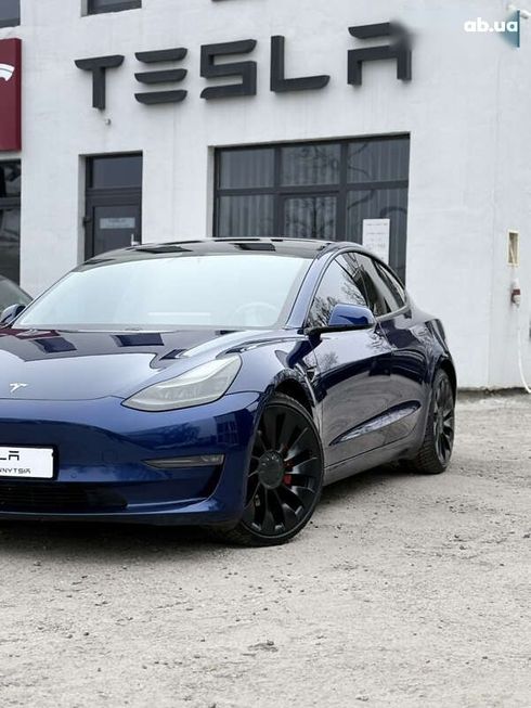 Tesla Model 3 2021 - фото 2