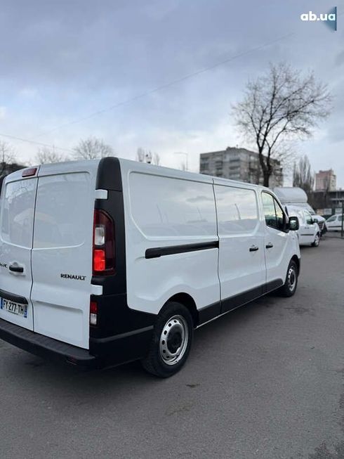 Renault Trafic 2021 - фото 11