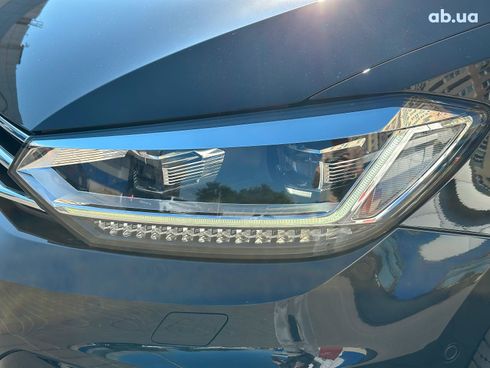Volkswagen Touran 2017 черный - фото 9