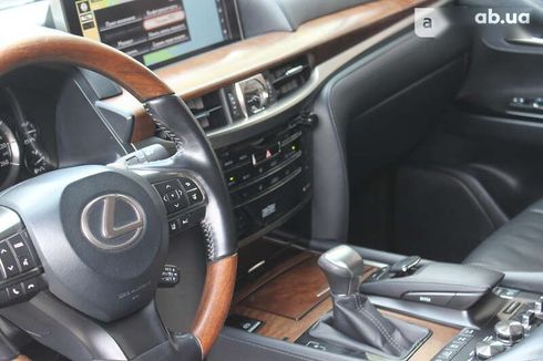 Lexus LX 2016 - фото 23