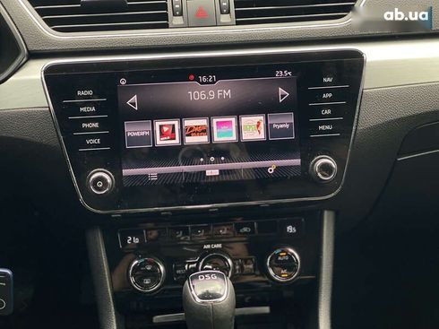 Skoda Superb 2018 - фото 29