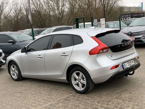 Volvo V40 2014 - фото 18