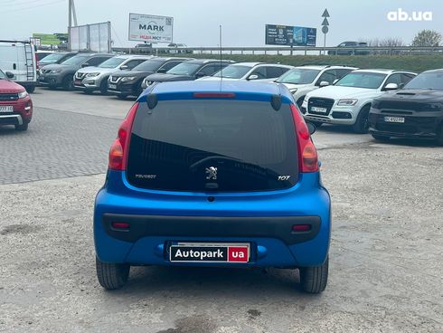 Peugeot 107 2011 синий - фото 8