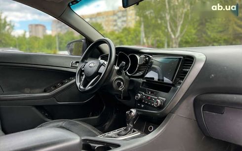 Kia K5 2012 - фото 11