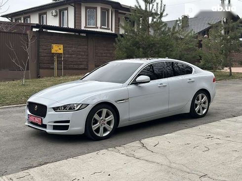 Jaguar XE 2016 - фото 7