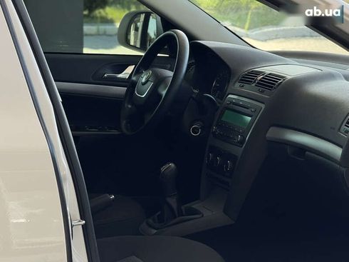 Skoda Octavia 2012 - фото 20