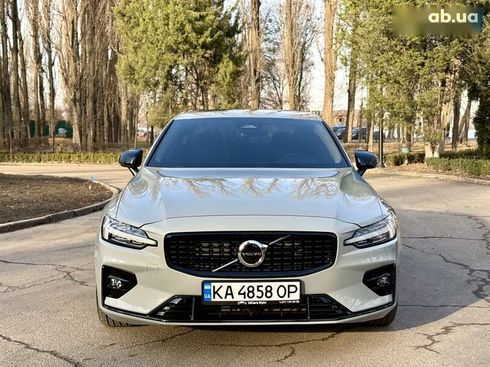 Volvo S60 2024 - фото 22