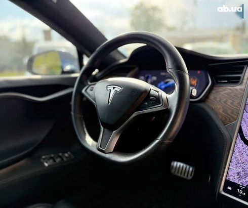 Tesla Model S 2019 - фото 27