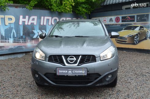 Nissan Qashqai 2013 серый - фото 2