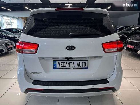 Kia Carnival 2015 - фото 5