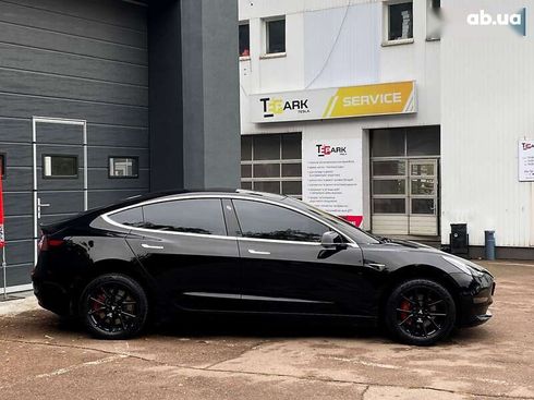 Tesla Model 3 2020 - фото 11