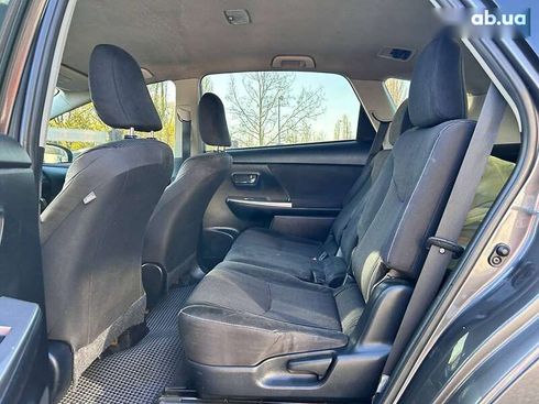 Toyota Prius V 2015 - фото 24