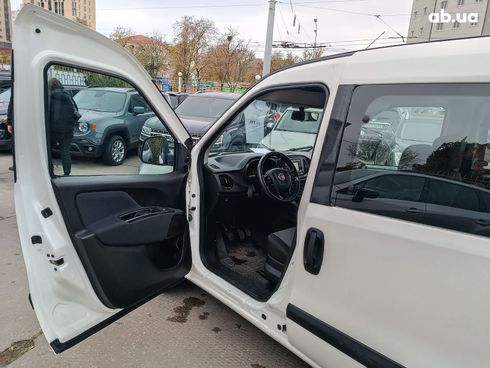 Fiat Doblo 2017 белый - фото 15