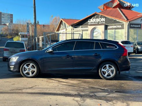 Volvo V60 2013 синий - фото 8