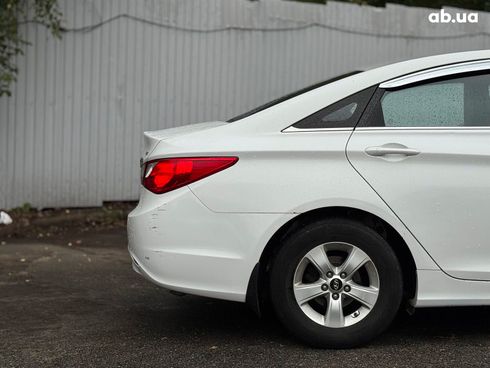 Hyundai Sonata 2015 белый - фото 10