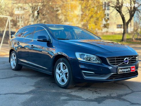 Volvo V60 2013 синий - фото 5