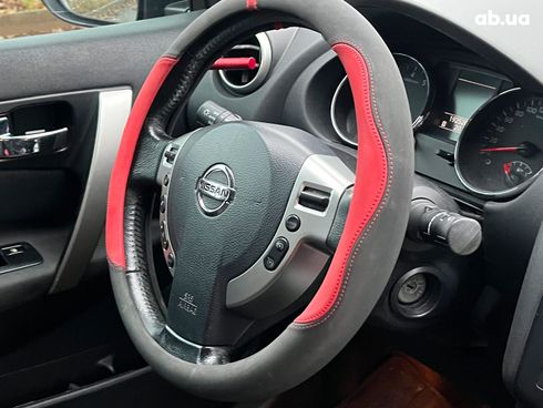 Nissan Qashqai 2012 красный - фото 21