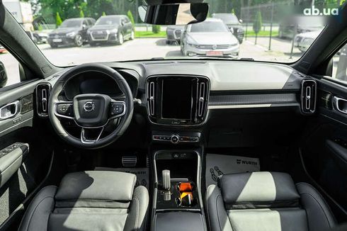 Volvo XC40 2021 - фото 18