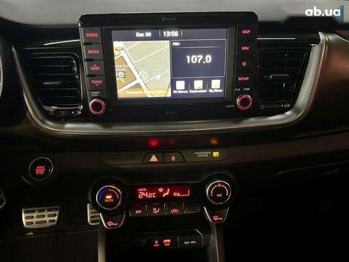 Kia Stonic 2017 - фото 15