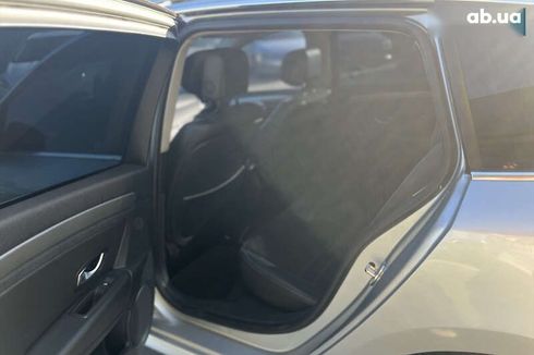 Renault Laguna 2012 - фото 15