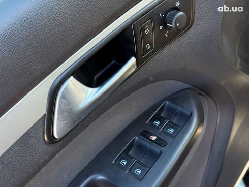 Volkswagen Touran 2015 черный - фото 17