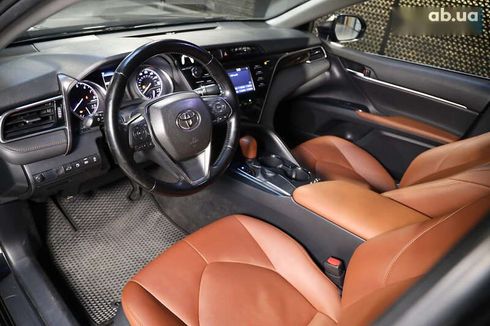 Toyota Camry 2017 - фото 10