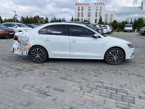 Volkswagen Jetta 2015 - фото 8
