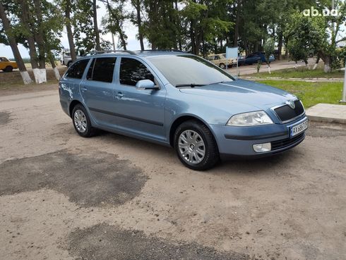 Skoda Octavia 2008 серебристый - фото 9