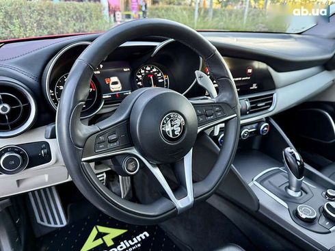 Alfa Romeo Giulia 2019 - фото 25