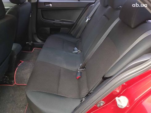 Mitsubishi Lancer 2016 красный - фото 23