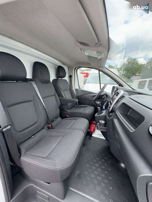 Renault Trafic 2020 - фото 26