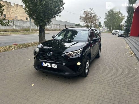 Toyota RAV4 2020 - фото 3