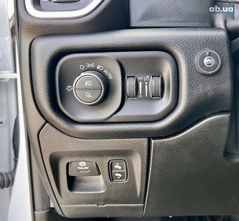 Dodge Ram 2018 - фото 23