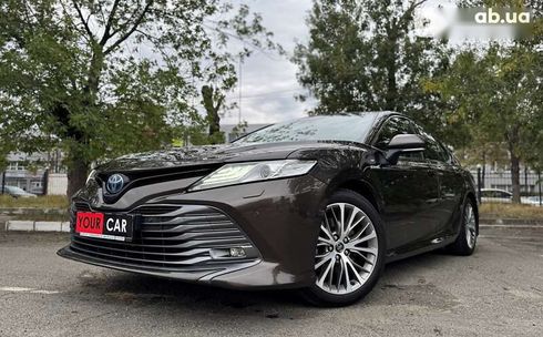 Toyota Camry 2019 - фото 8