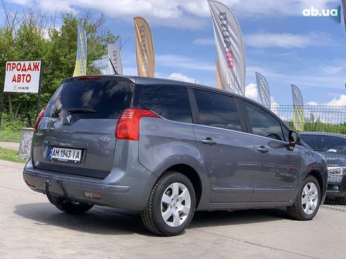 Peugeot 5008 2011 - фото 13