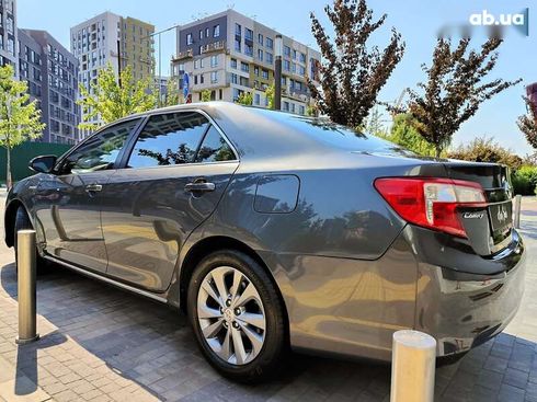 Toyota Camry 2012 - фото 13