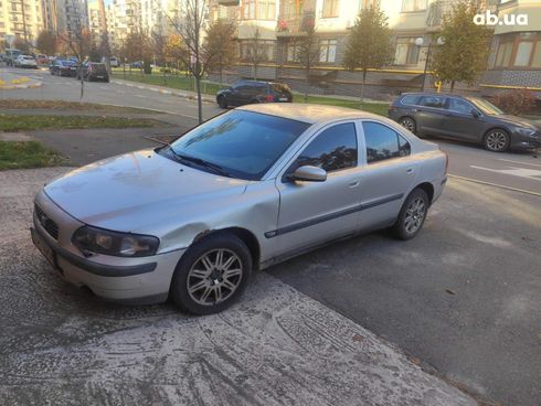 Volvo S60 2004 серебристый - фото 6