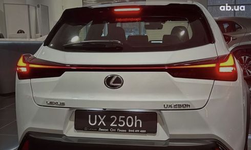 Lexus UX 2023 - фото 3